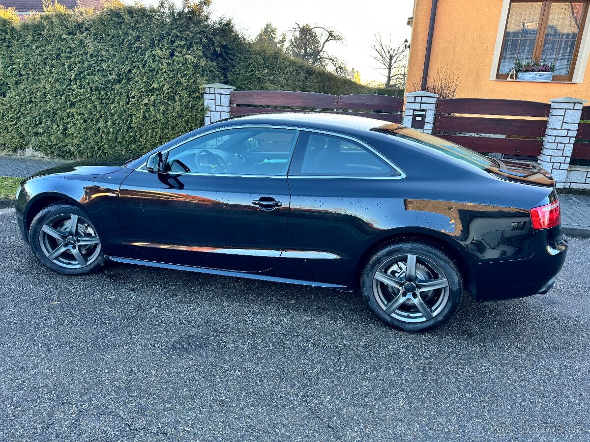 Prodám Audi A5 S-line 1.8 tfsi coupe, rok 2008. - 4