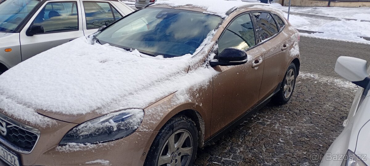 V40 D2 CROSS country. - 4