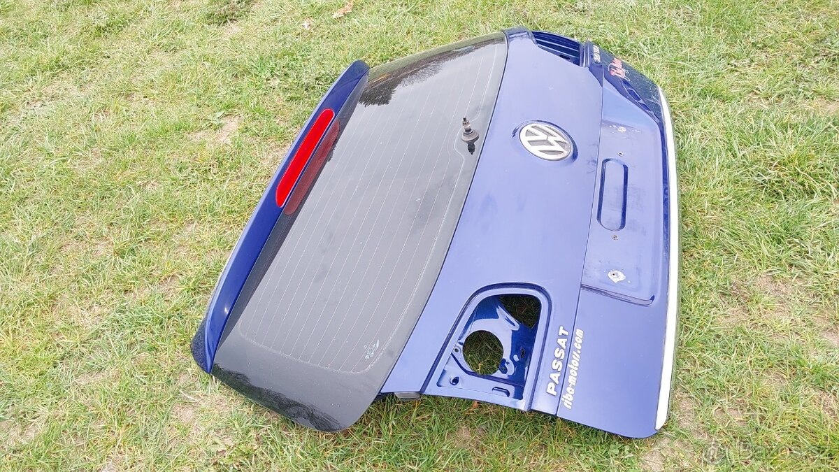 VW PASSAT B6 – DVEŘE KUFRU MODRÉ LC5E - 4
