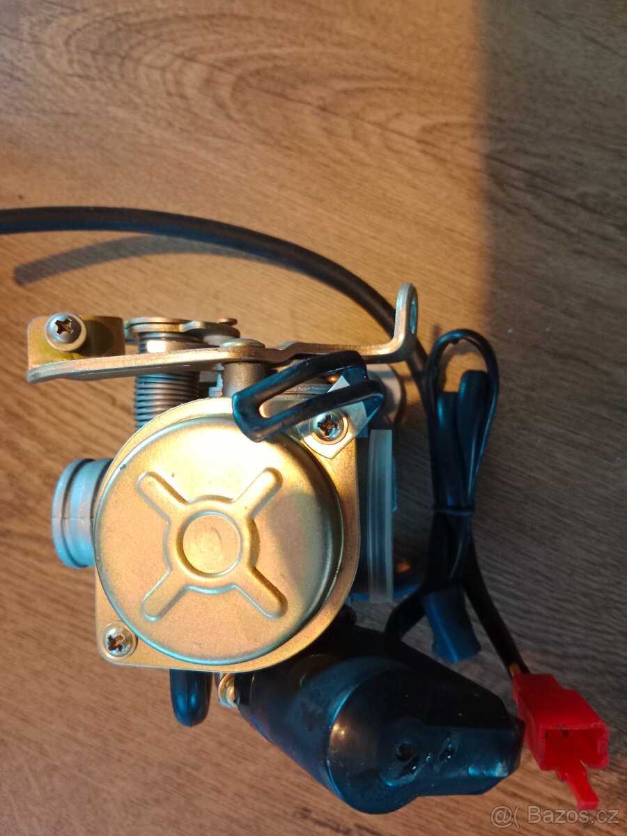 nový karburátor - 4