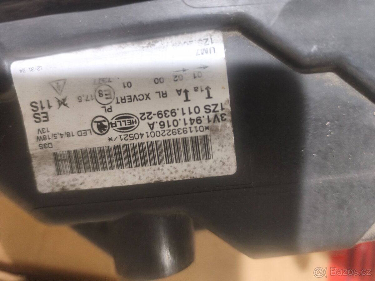 Pravé světlo Škoda Superb 3 - 4