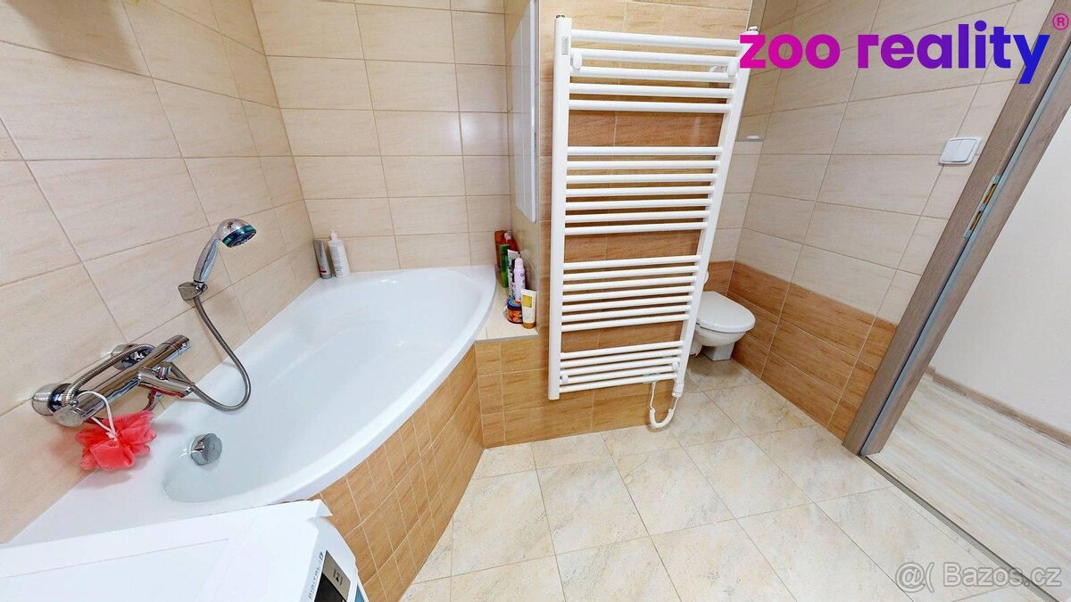 Prodej, byt 3+1, 70 m2, Volary, Sídliště Míru - 4