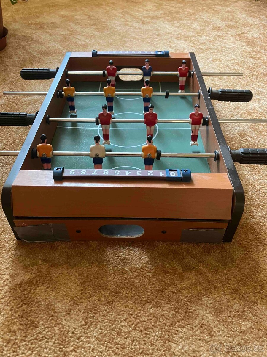 STOLNÍ FOTBAL - 4