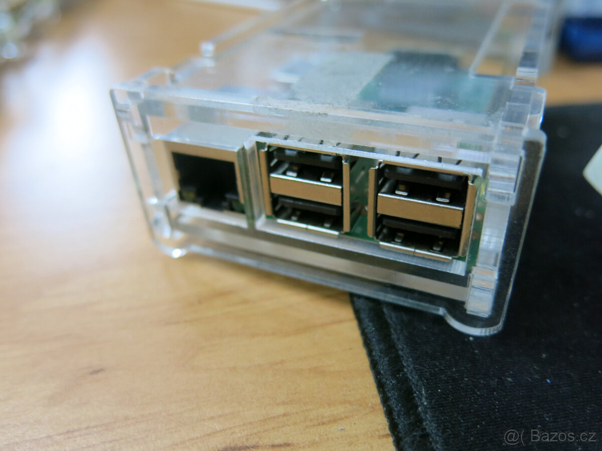 prodám cluster Raspberry Pi 2 a příslušenství - 4