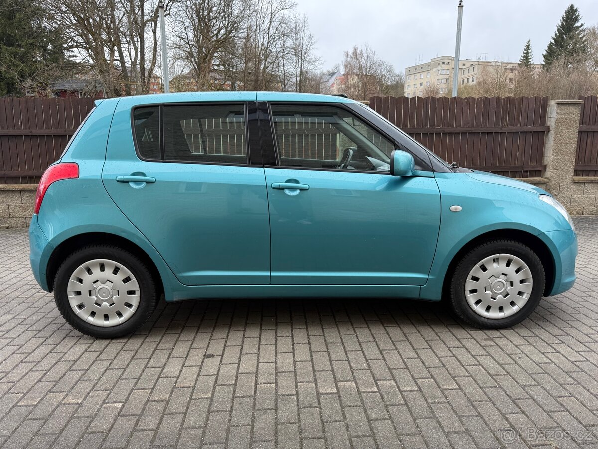 SUZUKI SWIFT GL 1,3i 16V 67kW KLIMA,STK NOVÁ - 4