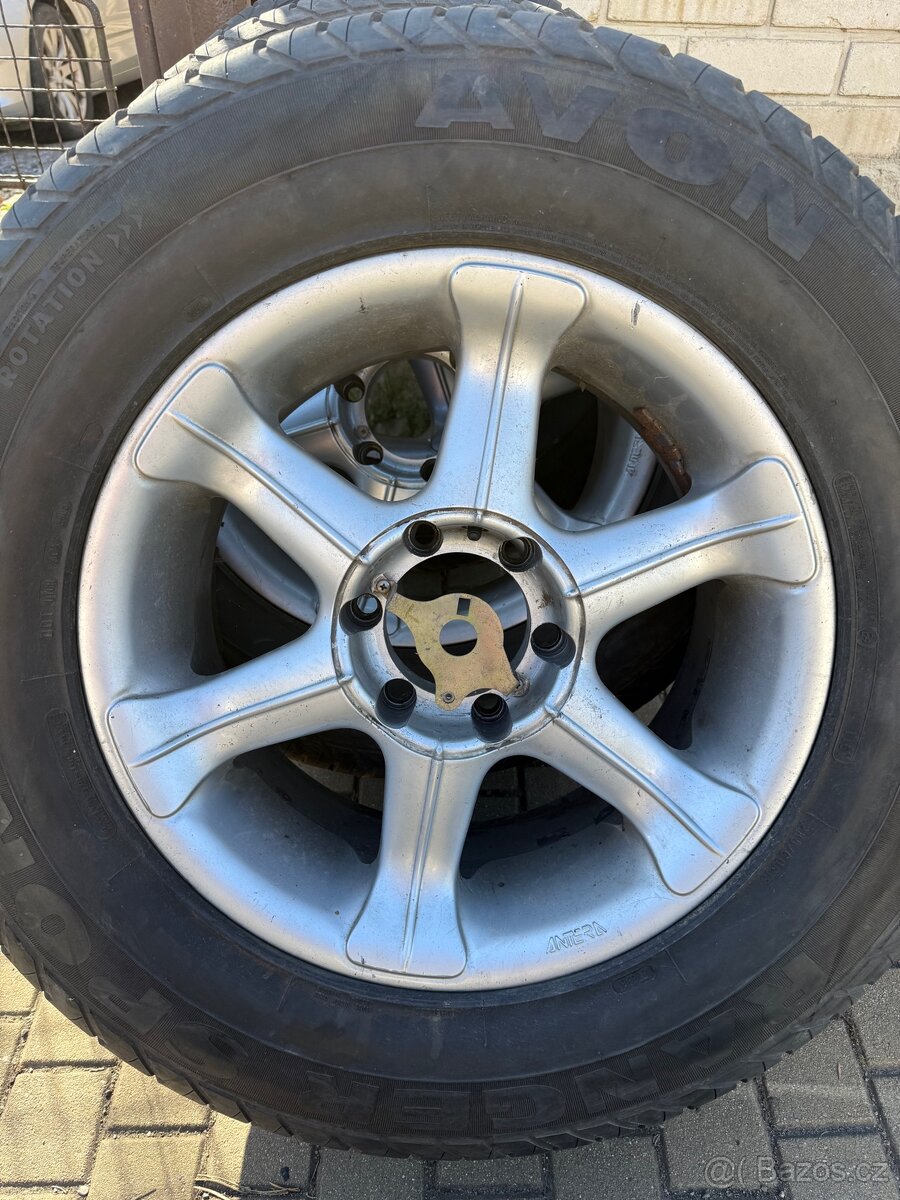 Pneu 285/60 R18 - 4