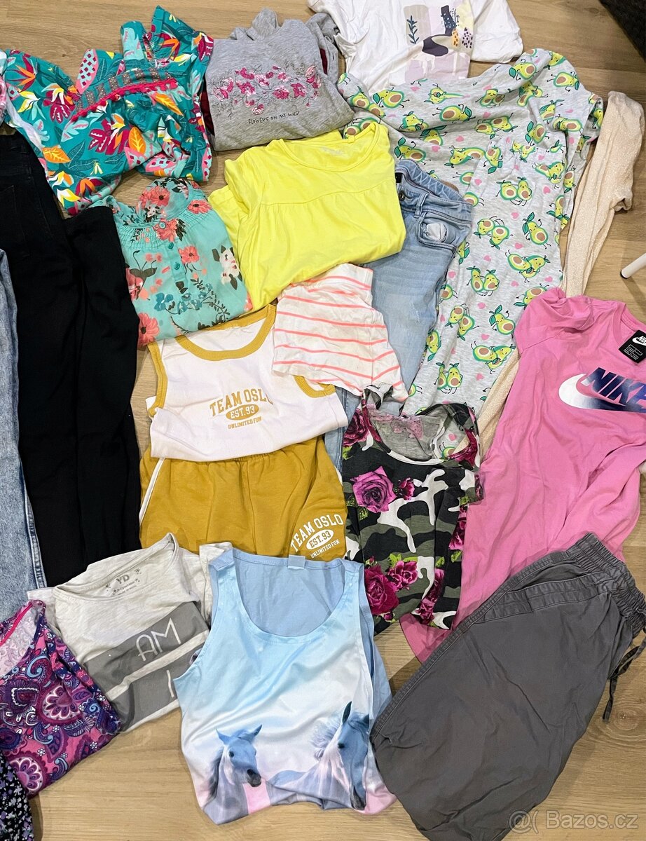 Set 29ks dívčího oblečení na donošení/lítačku vel. 8-10let - 4