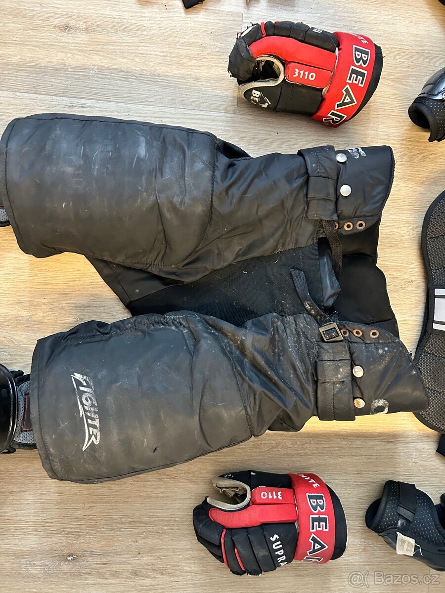 Hokejová výstroj - 4