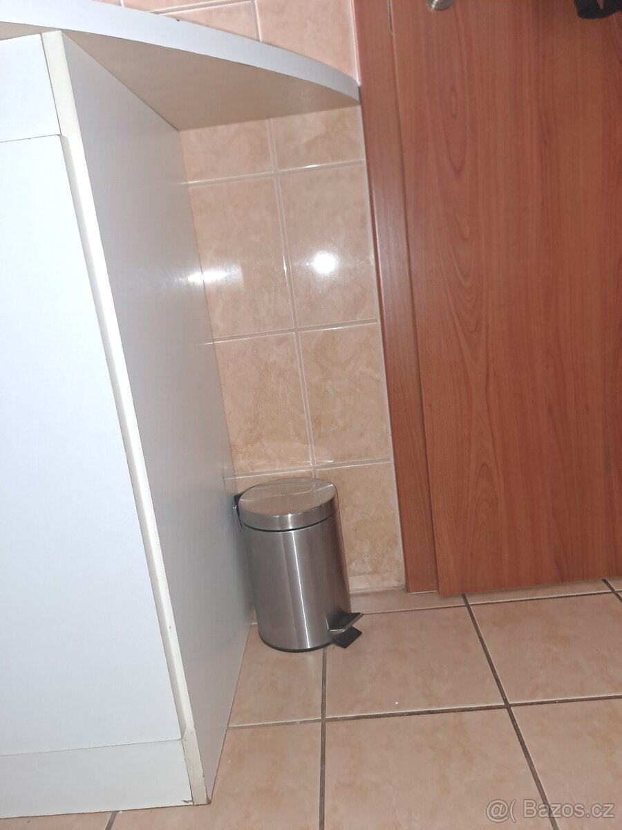 Koupelnova skrinka s umyvadlem - 4