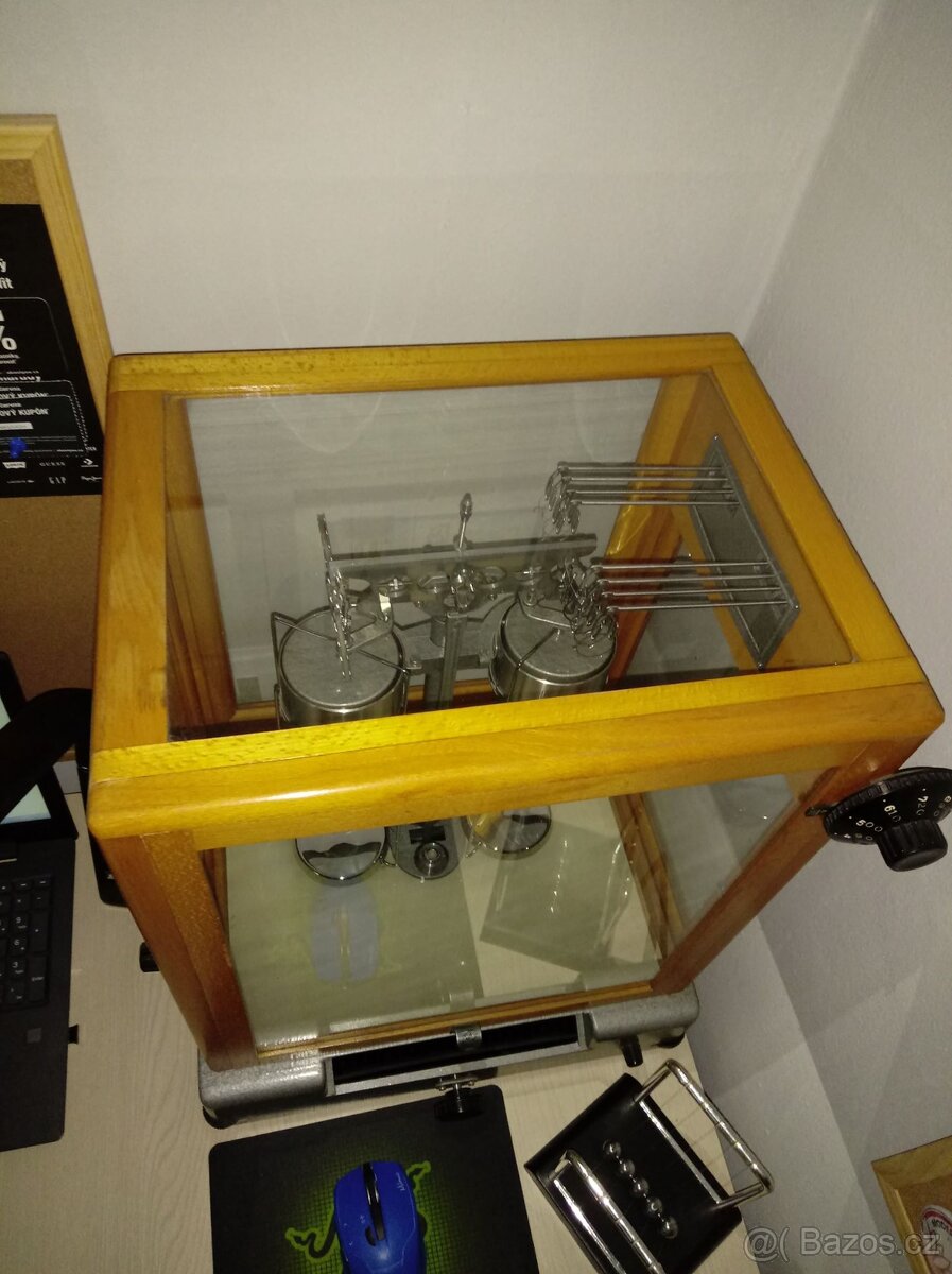 Staré laboratorní / analytické váhy Meopta světlé - 4