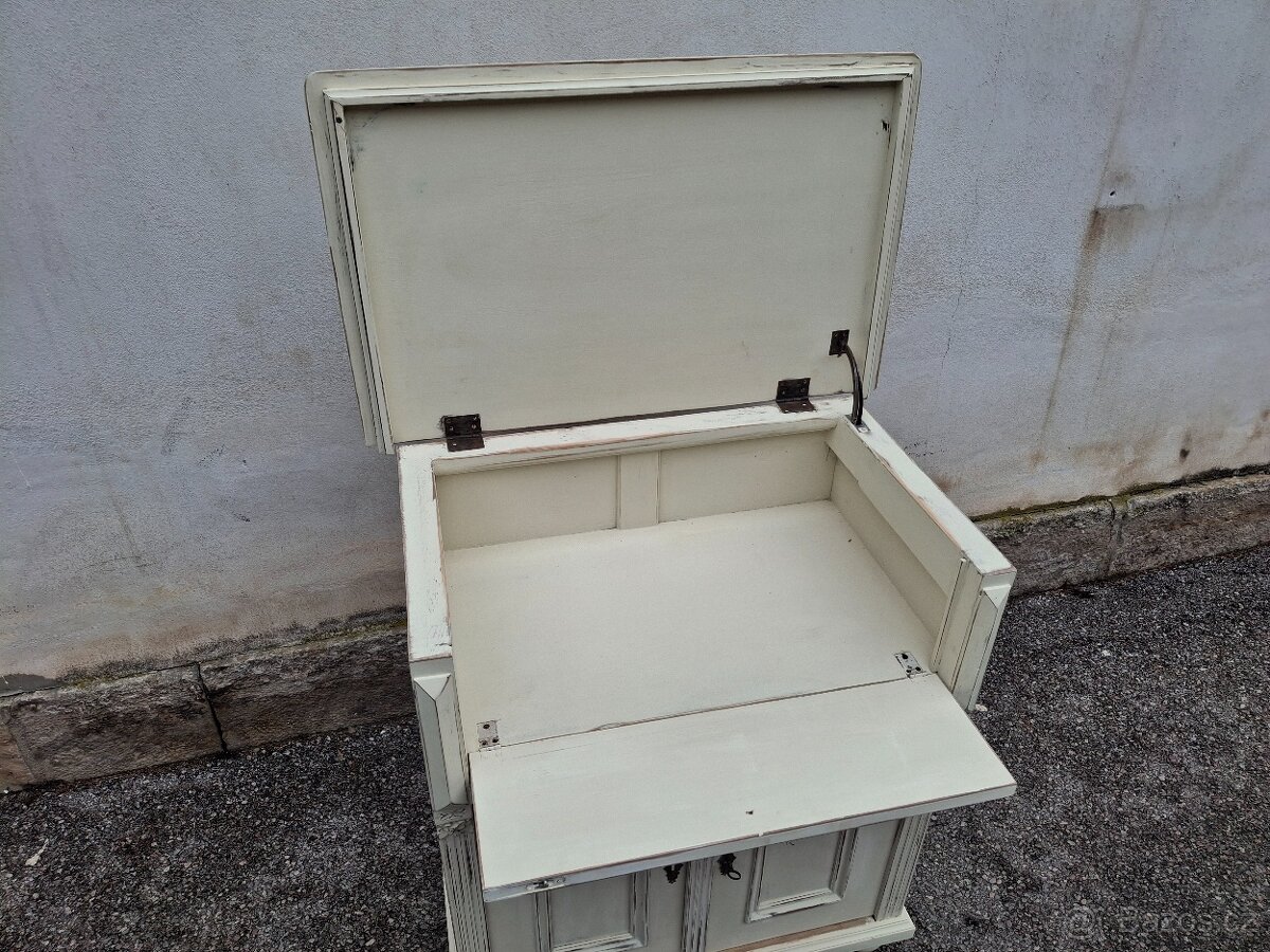 Starožitné lavabo skřínka po celkové renovaci - 4