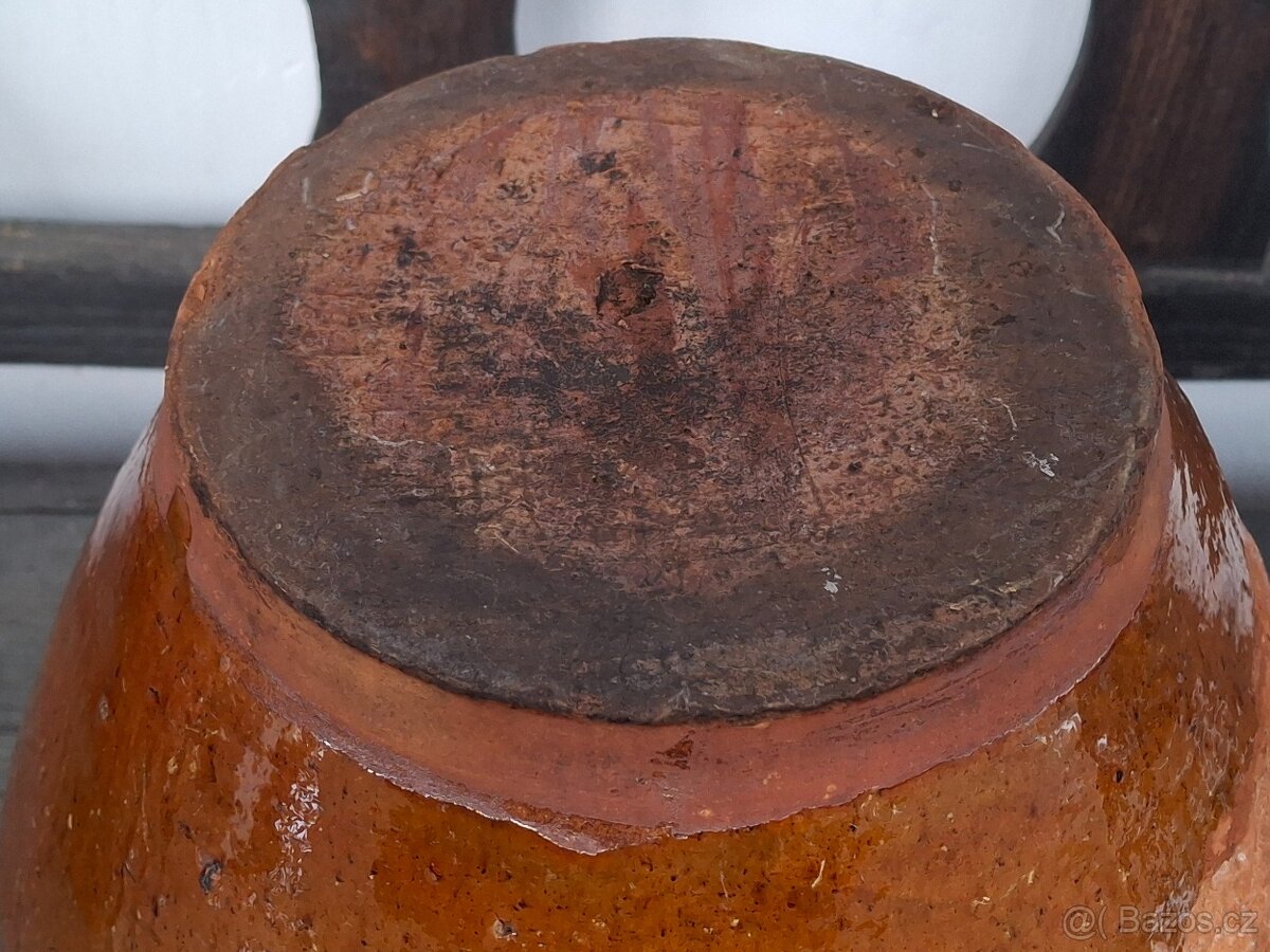Staré hrnce z Litovle - 4