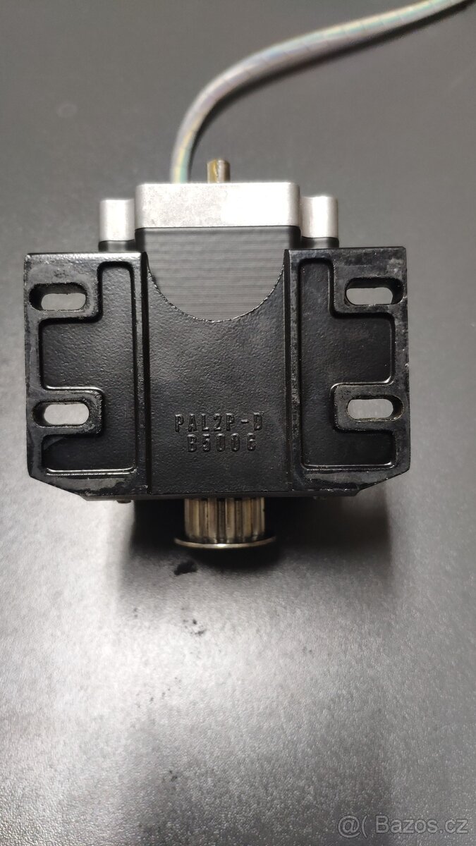 Krokový motor Vexta - 4