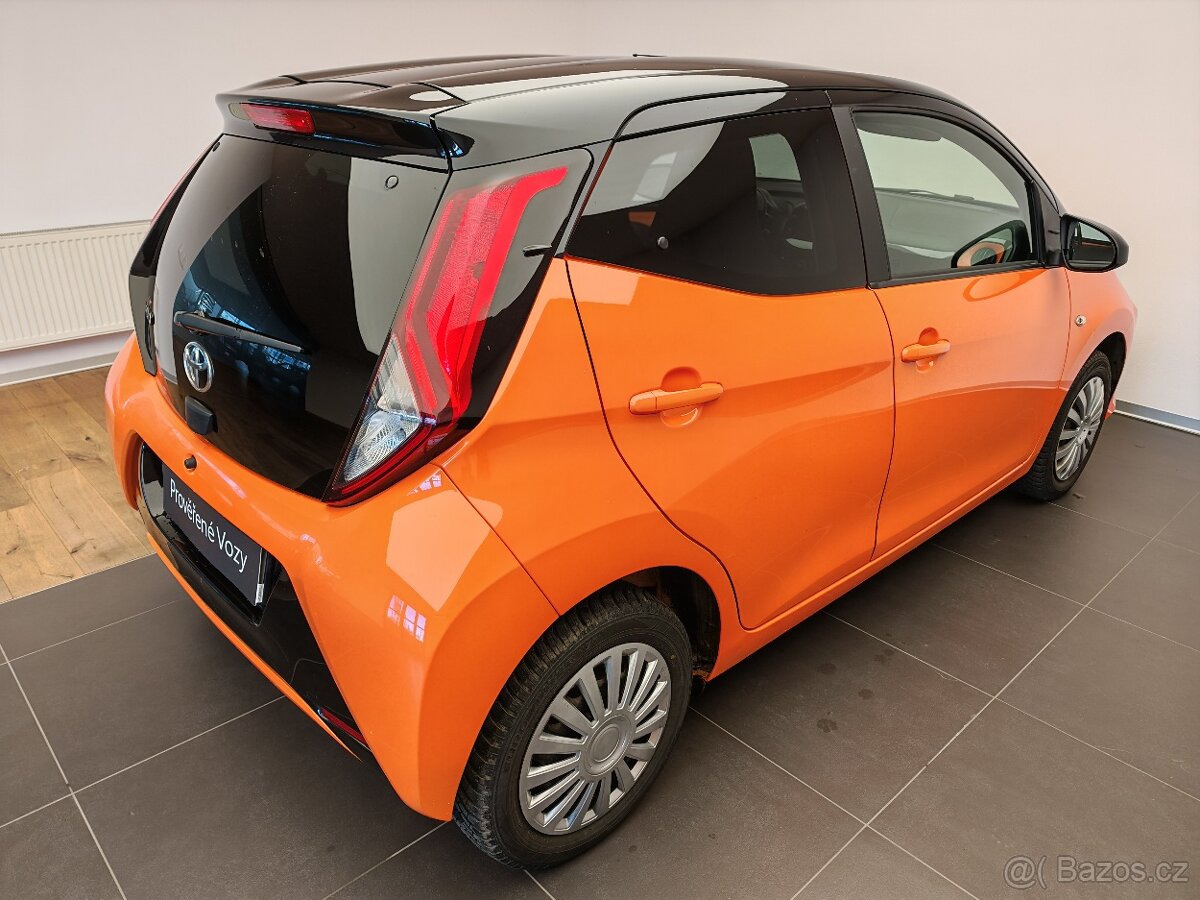 Toyota Aygo 1.0 X-Play - 4