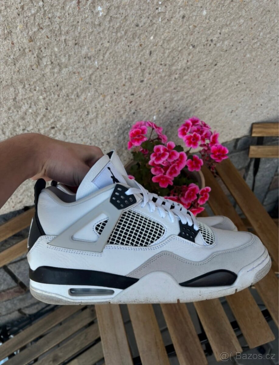 Jordan 4 Military Black - 4