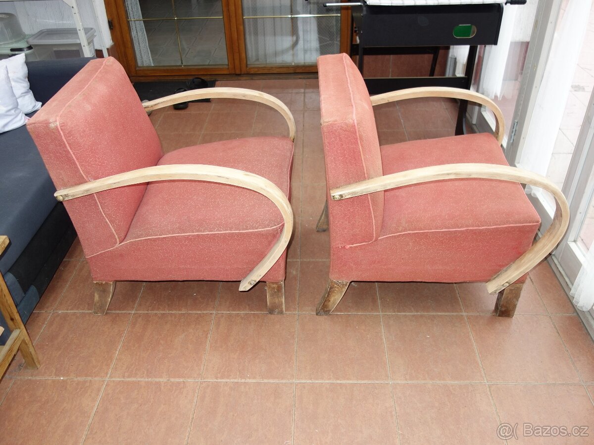 Dvě křesla Halabala červené, cena je za obě dohromady - 4