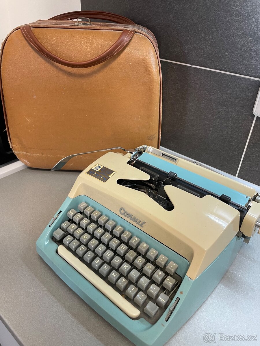 Psací stroj Consul s kufrem - 4