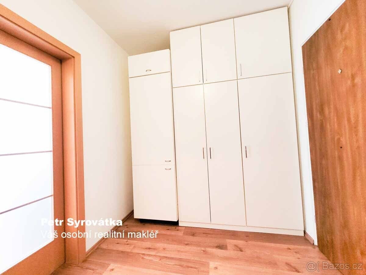 Pronájem bytu 1+kk 30 m2 - 4