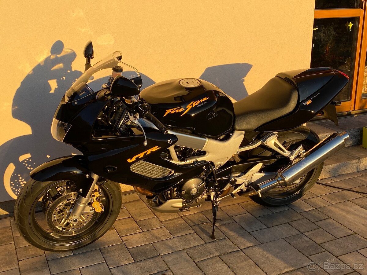 Hohda VTR 1000 F fire storm , super stav - 4