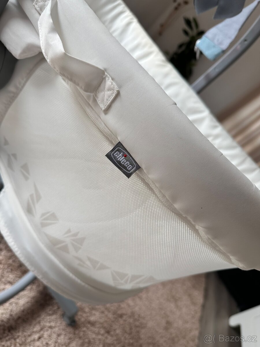 Chicco Baby Hug 5v1 - postýlka/lehátko/židlička a sedačka - 4