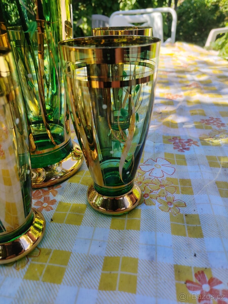 Zelený skleněný džbán a 5 skleniček - 4