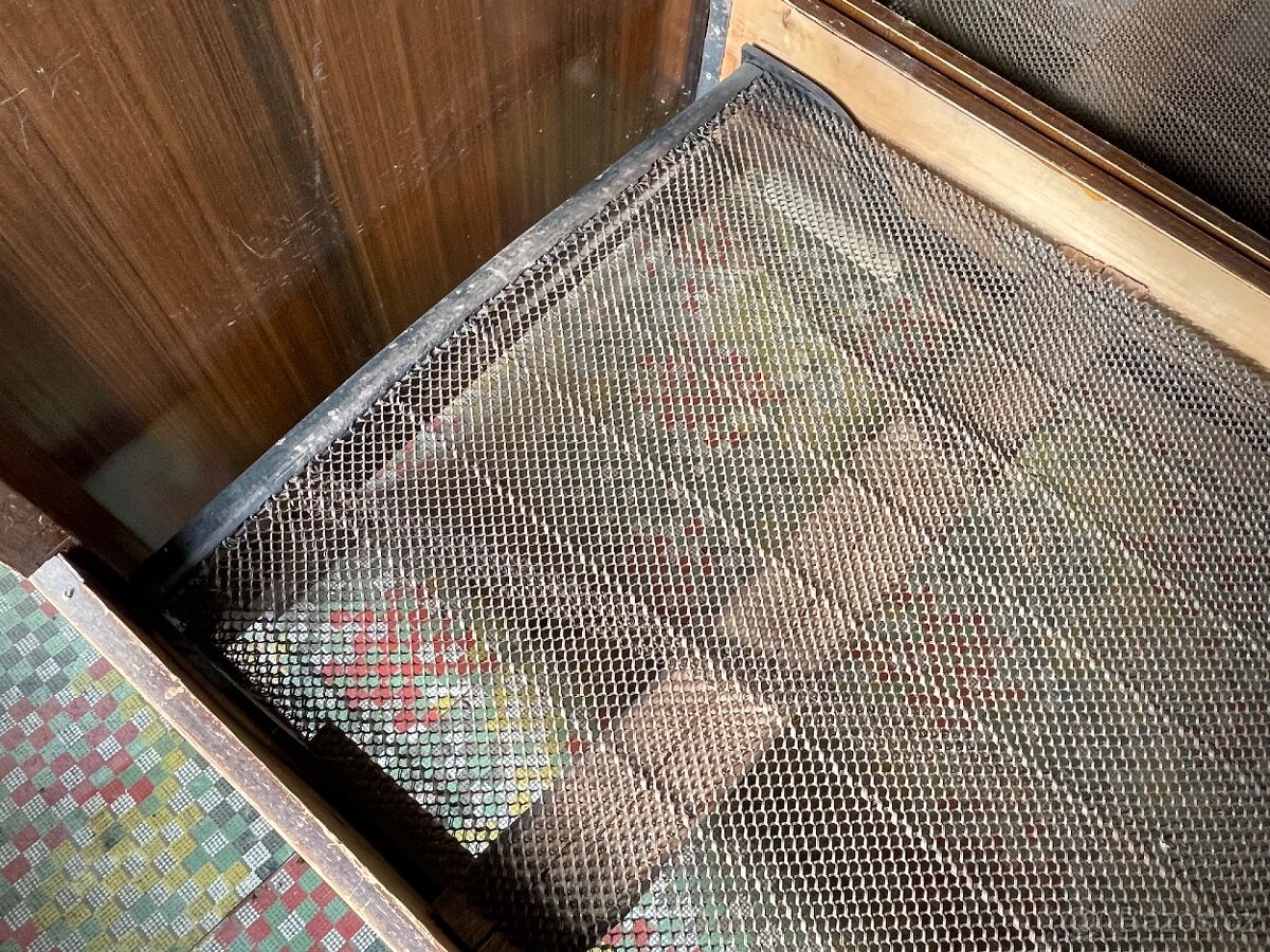 Postel s železným roštem - 4