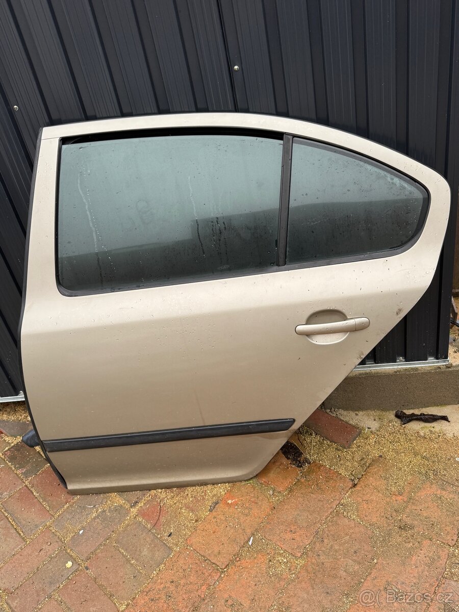 Zpětné zrcátko / dveře Škoda Octavia II - 4