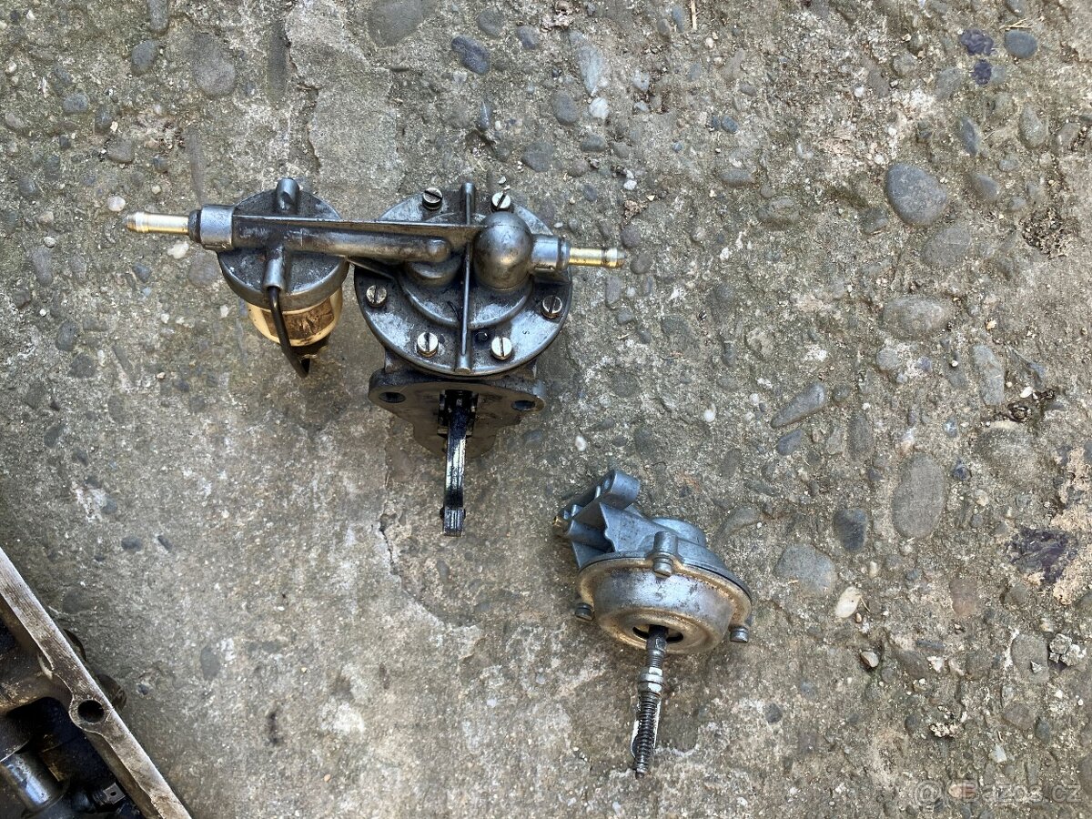 směs auto dílů pro veterány - 4