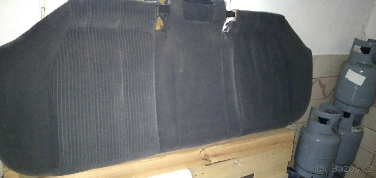 Sedačky BMW e34 touring - 4