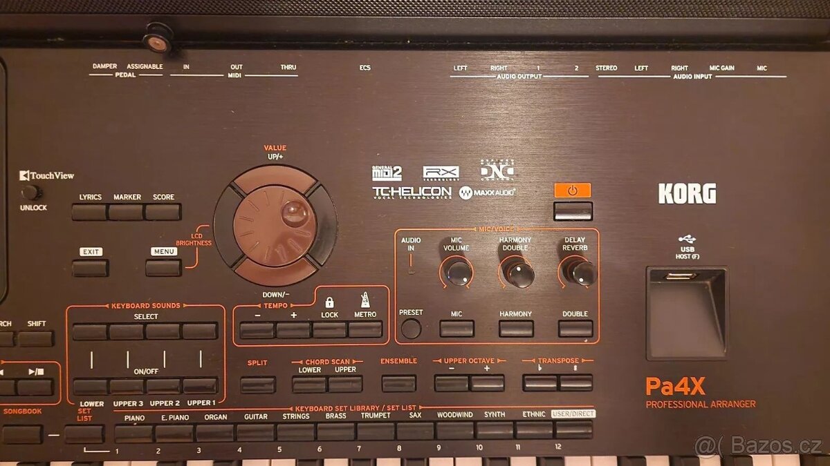 Korg PA4x 76 s reproduktorovým systémem - 4