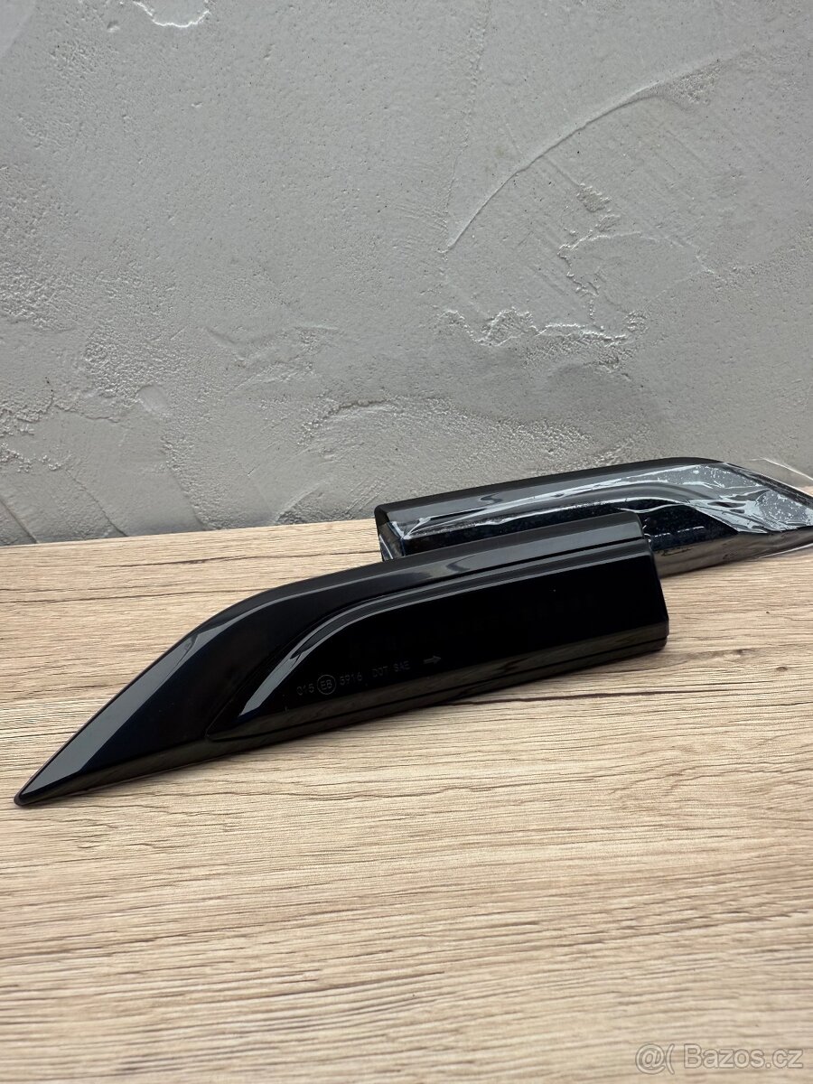 Levý a pravý blinkr blatníku T6/Caddy - 4