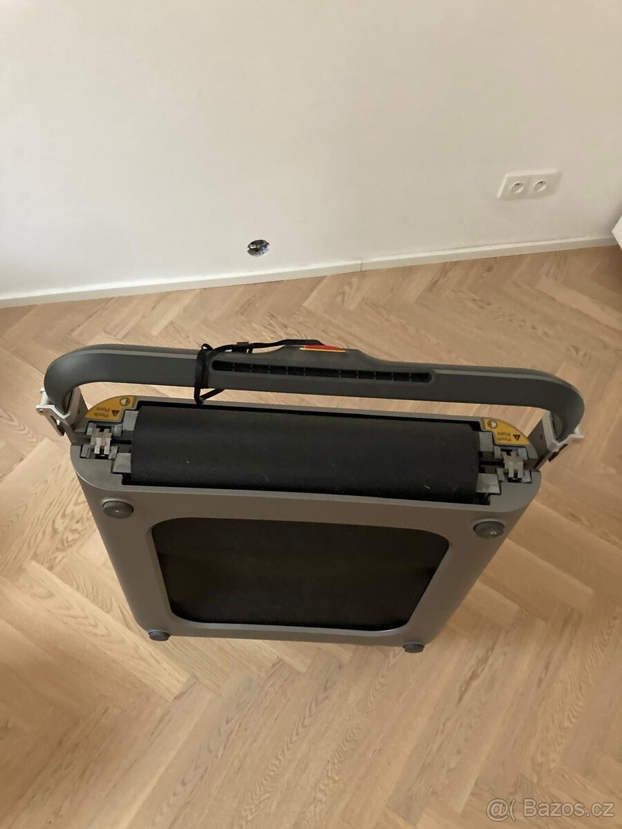 Prodám běžecký pás KINGSMITH - 4