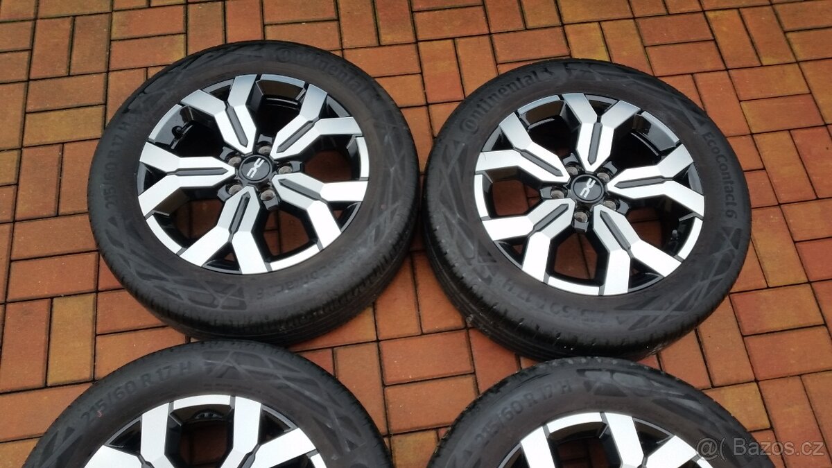 Letní sada DACIA DUSTER R17 pneu 215/60/17 - 4