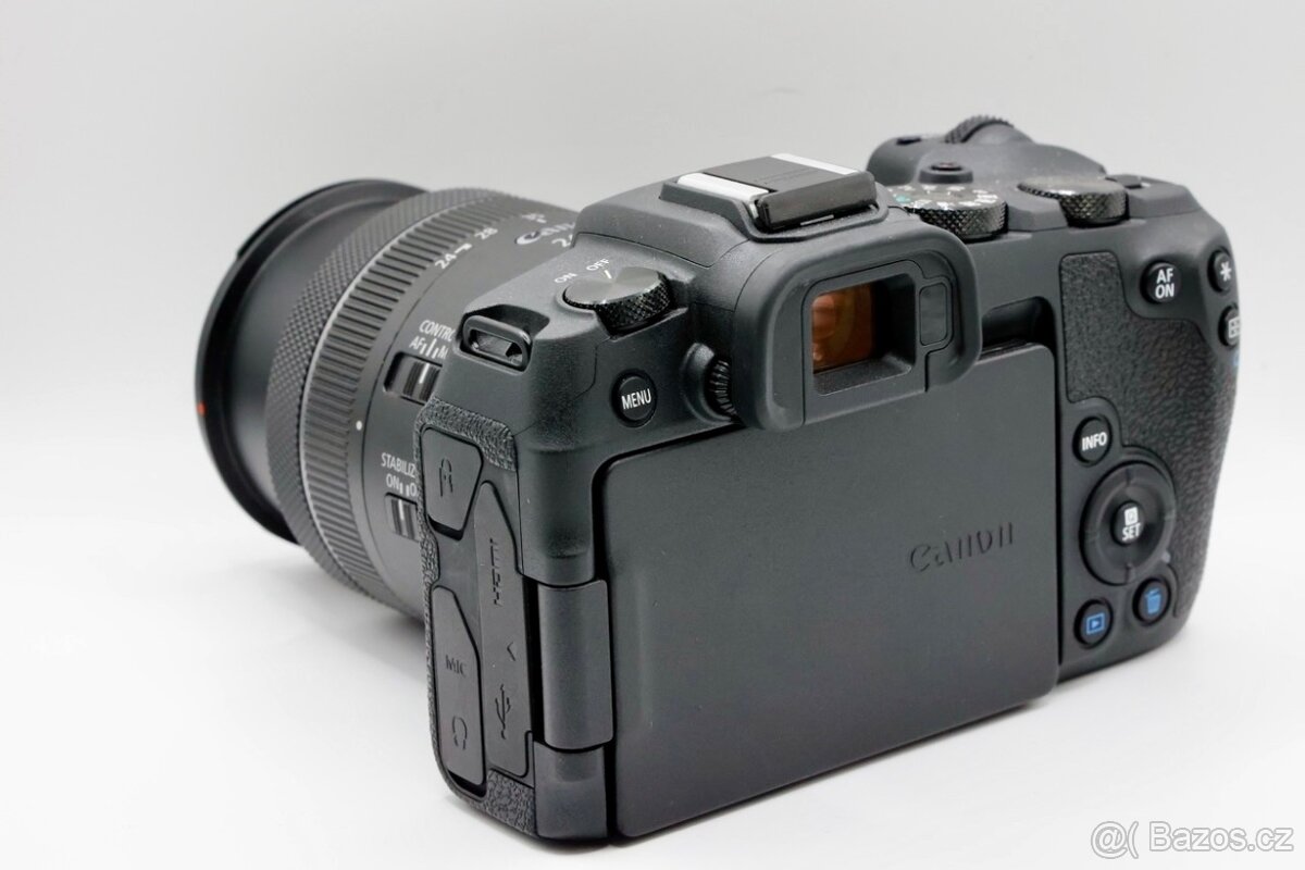 Canon EOS RP + RF 24-50mm F4.5-6.3 - 4