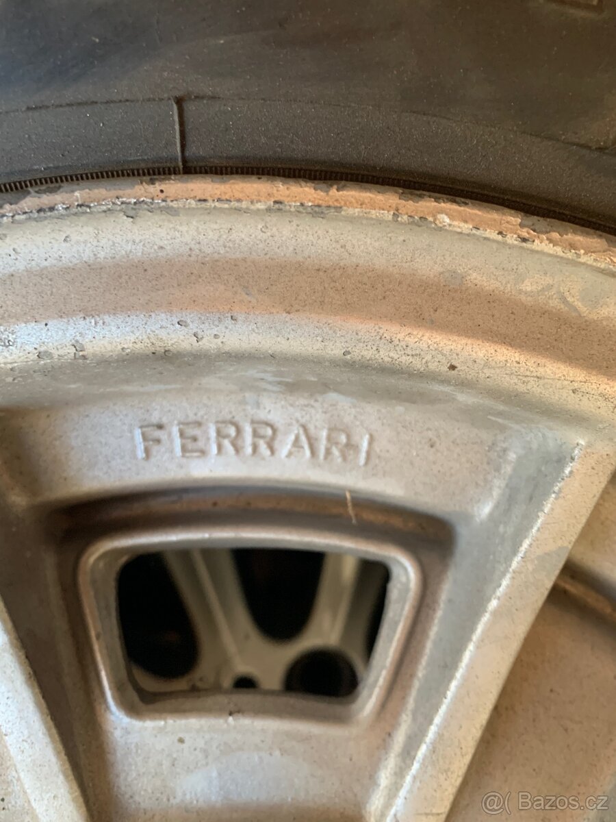 Kola Ferrari Dino - 4