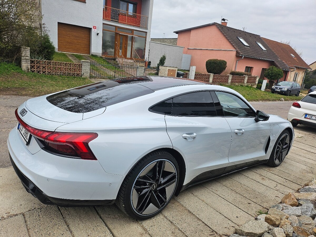 Prodám AUDI e-tron GT QUATRO - 350 kw - možnost odpočtu DPH