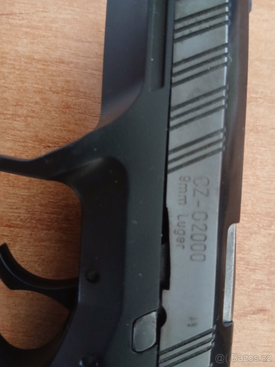 Pistole CZ G 2000 - 4