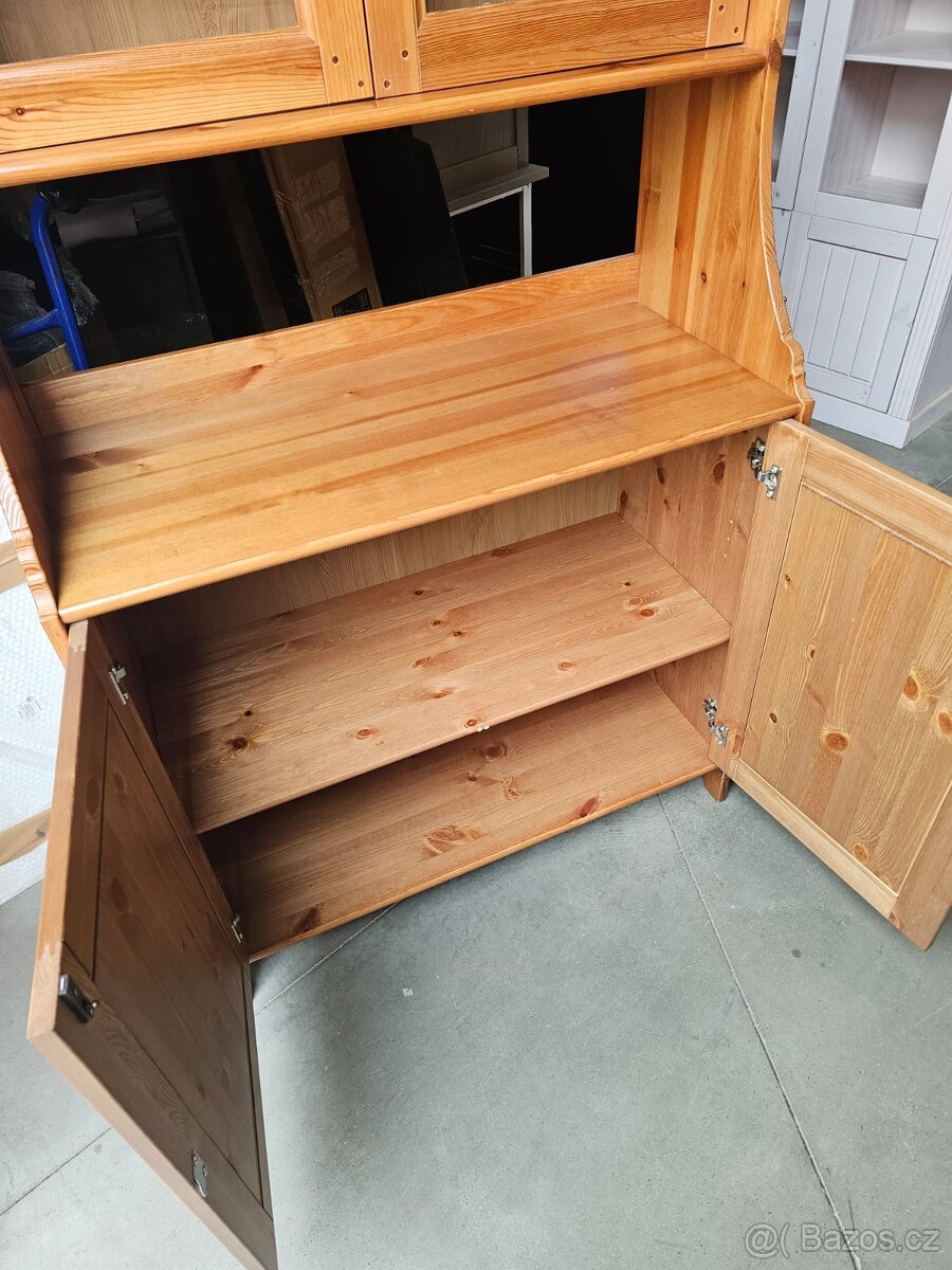 VITRÍNA IKEA LEKSVIK - 4