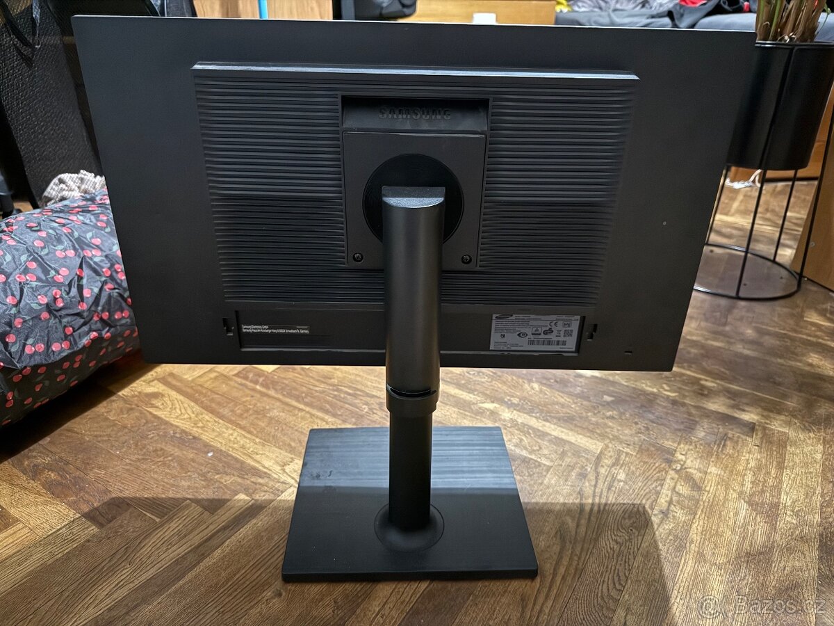 Monitor Samsung S24E450B - 4