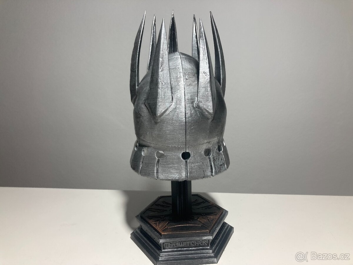 Zaklínač/Witcher - Eredinova helma s podstavcem - 4