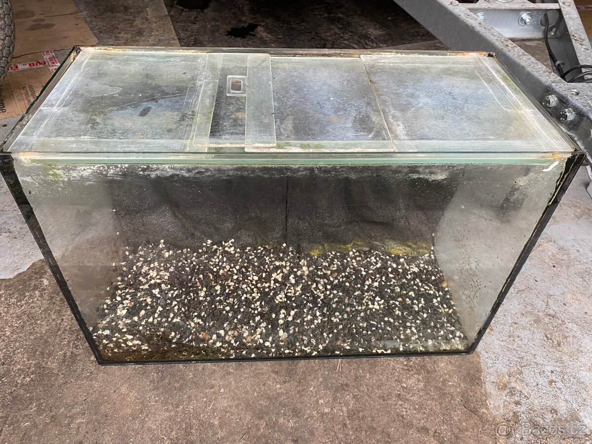 Akvárium plus příslušenství - 4