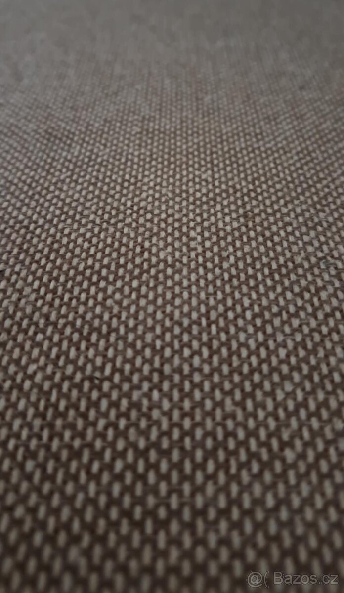 Stůl z masivu + 2 židle - 4