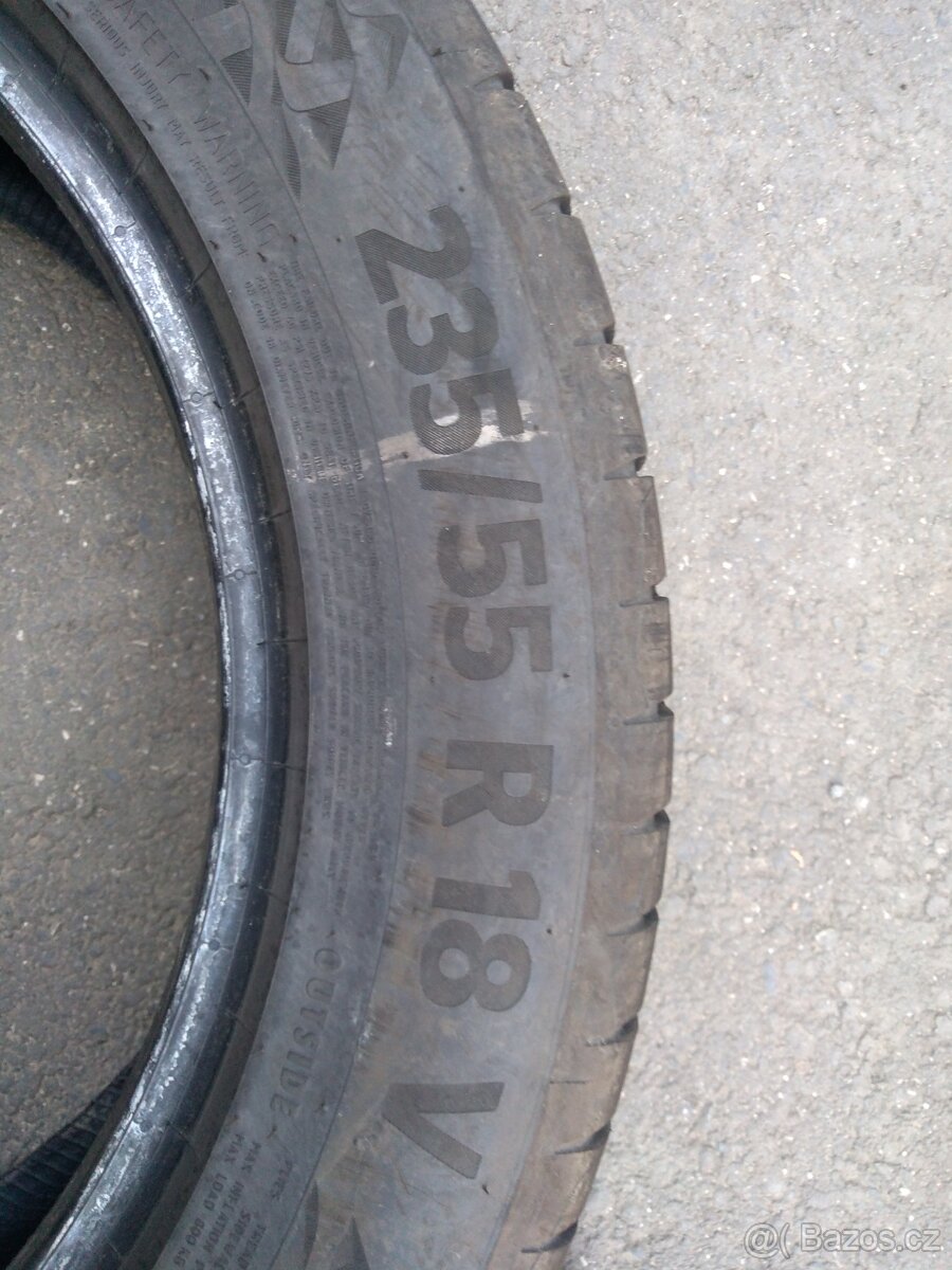 Prodám 2 letní gumy Continental 235/55 R18 DOT 5023 - 4