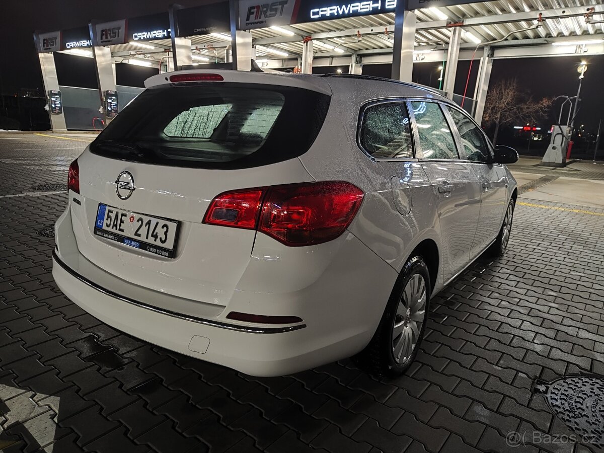 Opel Astra J 1.4 benzin - 4