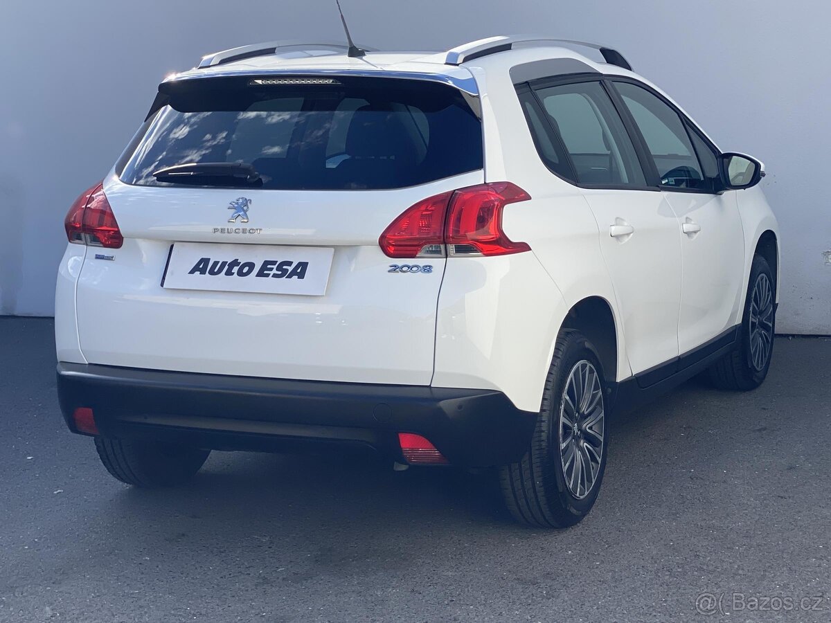 Peugeot 2008 1.2PT , 60 kW benzín, 2016 - 4
