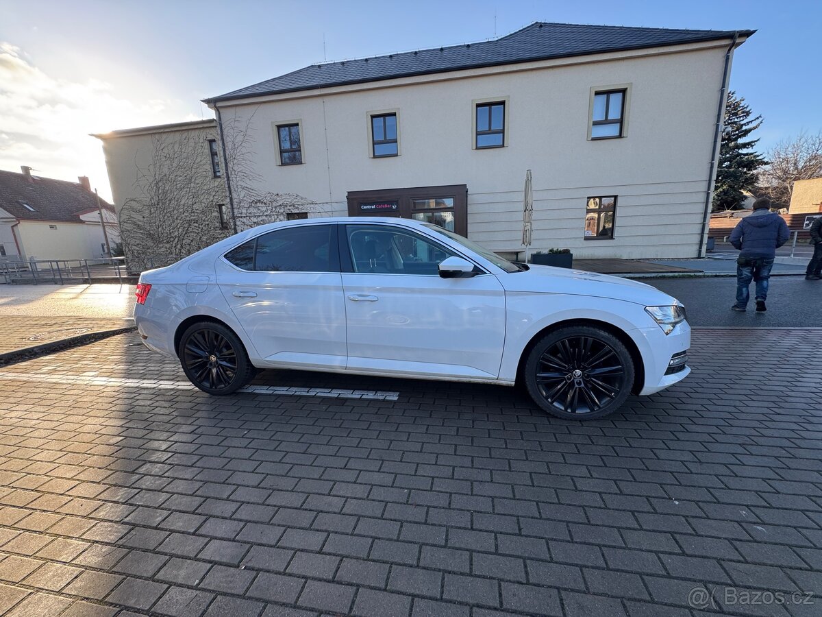 Škoda Superb, 2.0TDI 147KW/4x4 Style Plus Rok 2022/11 DPH - 4