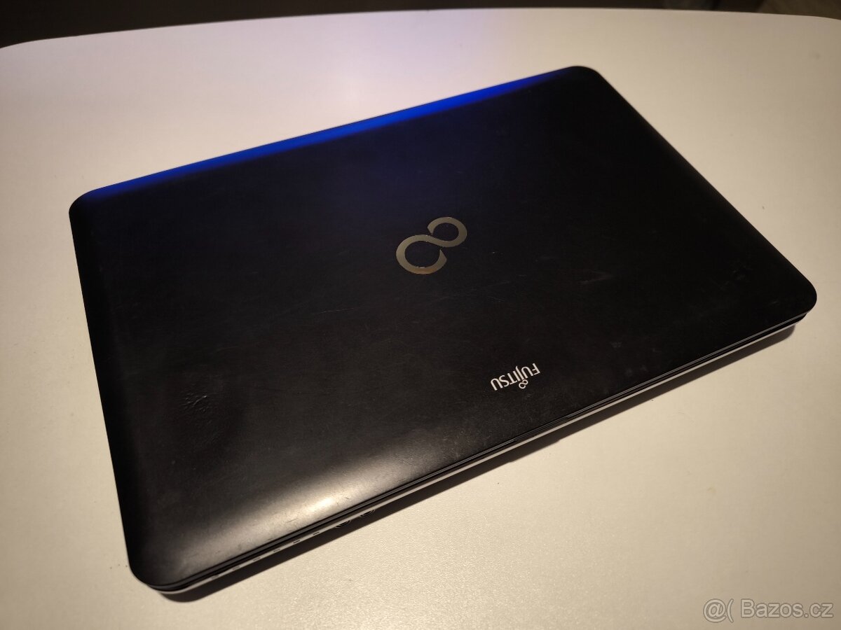 Fujitsu a512 funkční na díly - 4