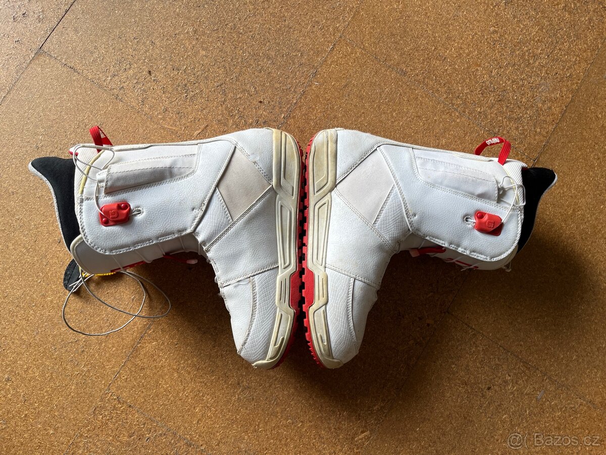 Snowboard s vázáním a botama Burton 43,5 - 4