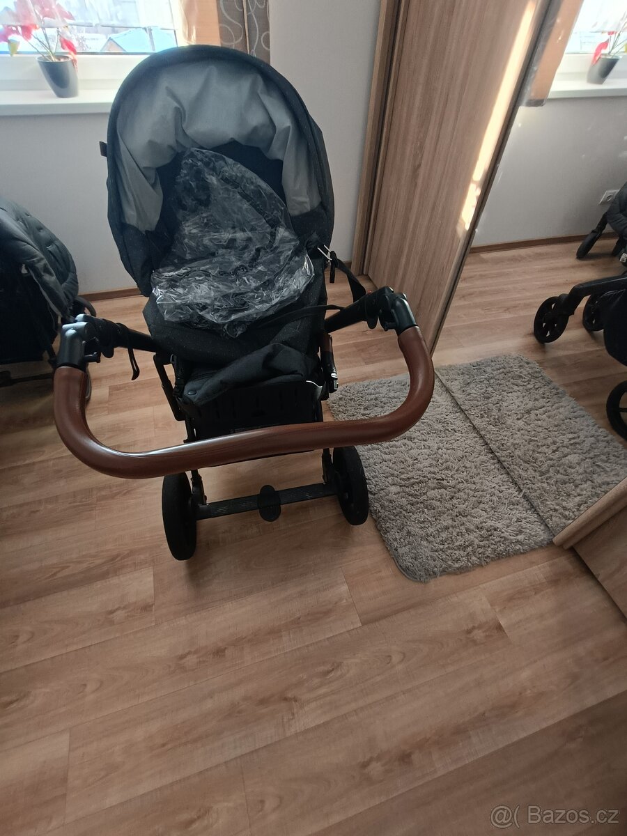 Prodám kočárek Roan Bloom - 4