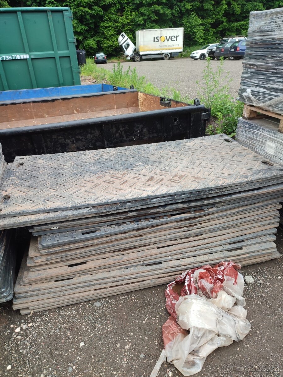 Pronájem plastových pojezdových panelů - 4